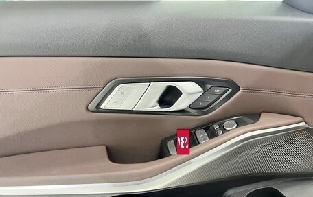 BMW 3 серия, 2021 год, 2 990 000 рублей, 8 фотография