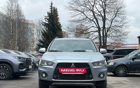 Mitsubishi Outlander III рестайлинг 3, 2011 год, 1 199 000 рублей, 2 фотография