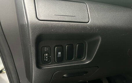 Mitsubishi Outlander III рестайлинг 3, 2011 год, 1 199 000 рублей, 13 фотография