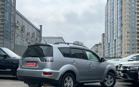 Mitsubishi Outlander III рестайлинг 3, 2011 год, 1 199 000 рублей, 4 фотография