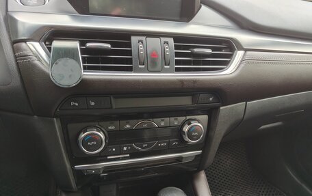 Mazda 6, 2015 год, 2 050 000 рублей, 29 фотография