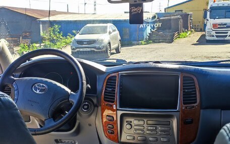 Toyota Land Cruiser 100 рестайлинг 2, 2005 год, 2 600 000 рублей, 11 фотография