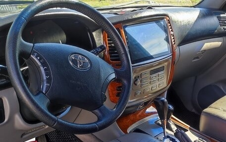 Toyota Land Cruiser 100 рестайлинг 2, 2005 год, 2 600 000 рублей, 15 фотография