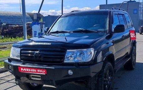 Toyota Land Cruiser 100 рестайлинг 2, 2005 год, 2 600 000 рублей, 16 фотография