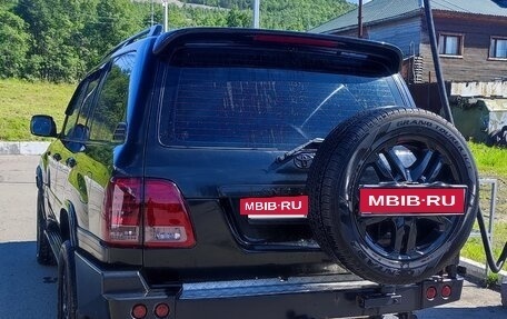 Toyota Land Cruiser 100 рестайлинг 2, 2005 год, 2 600 000 рублей, 12 фотография