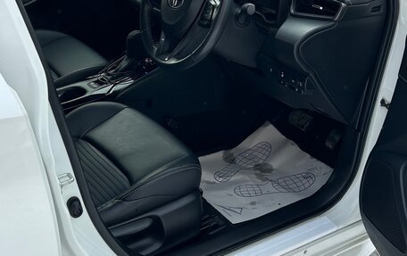 Toyota Corolla, 2019 год, 1 999 900 рублей, 12 фотография