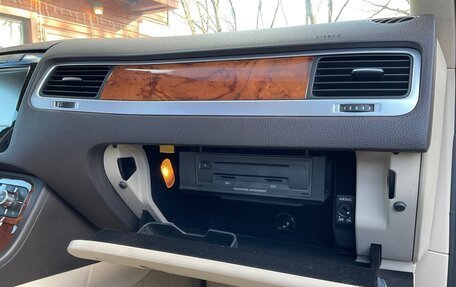 Volkswagen Touareg III, 2011 год, 2 100 000 рублей, 15 фотография