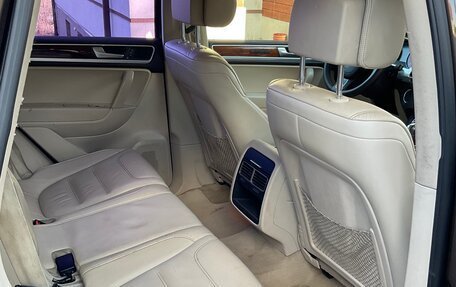 Volkswagen Touareg III, 2011 год, 2 100 000 рублей, 12 фотография