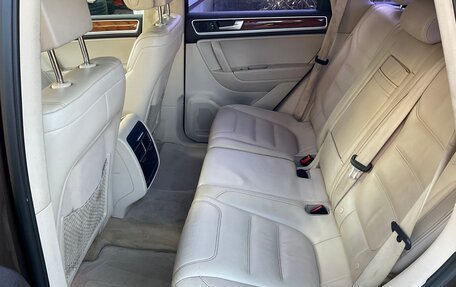 Volkswagen Touareg III, 2011 год, 2 100 000 рублей, 10 фотография