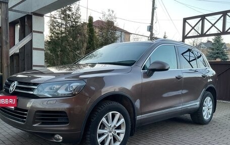 Volkswagen Touareg III, 2011 год, 2 100 000 рублей, 2 фотография