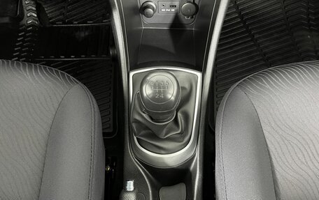 Hyundai Solaris II рестайлинг, 2013 год, 870 000 рублей, 13 фотография