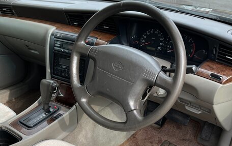 Nissan Laurel VIII, 2002 год, 385 000 рублей, 11 фотография