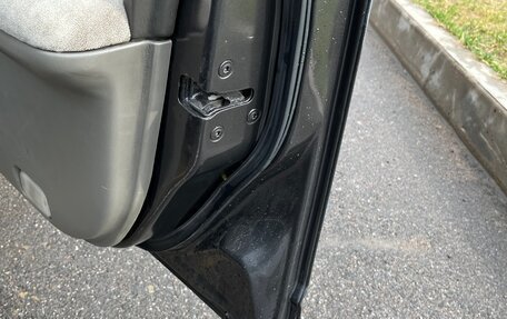 Nissan Laurel VIII, 2002 год, 385 000 рублей, 13 фотография