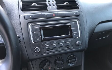 Volkswagen Polo VI (EU Market), 2015 год, 950 000 рублей, 9 фотография