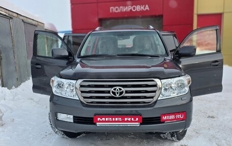 Toyota Land Cruiser 200, 2011 год, 3 900 000 рублей, 10 фотография