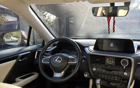 Lexus RX IV рестайлинг, 2019 год, 4 650 000 рублей, 7 фотография