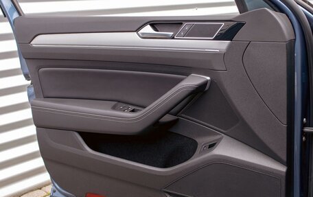 Volkswagen Passat B8 рестайлинг, 2017 год, 1 645 000 рублей, 12 фотография