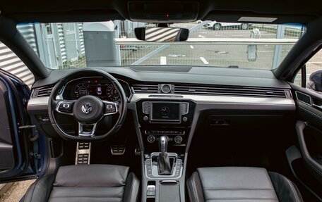 Volkswagen Passat B8 рестайлинг, 2017 год, 1 645 000 рублей, 16 фотография