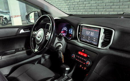 KIA Sportage IV рестайлинг, 2018 год, 2 350 000 рублей, 17 фотография