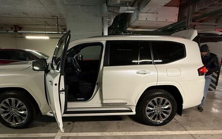 Toyota Land Cruiser, 2022 год, 11 000 000 рублей, 2 фотография