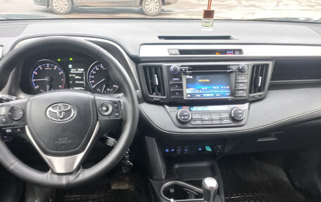 Toyota RAV4, 2016 год, 1 850 000 рублей, 5 фотография