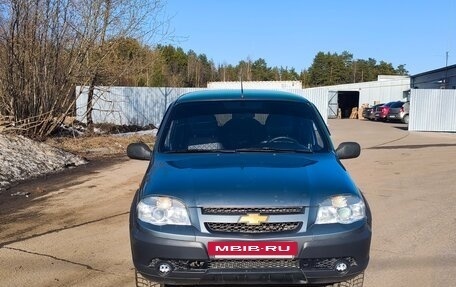 Chevrolet Niva I рестайлинг, 2010 год, 440 000 рублей, 3 фотография