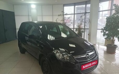 Opel Zafira B, 2010 год, 865 000 рублей, 3 фотография