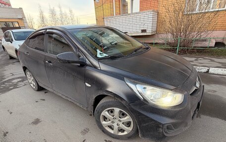 Hyundai Solaris II рестайлинг, 2013 год, 450 000 рублей, 2 фотография