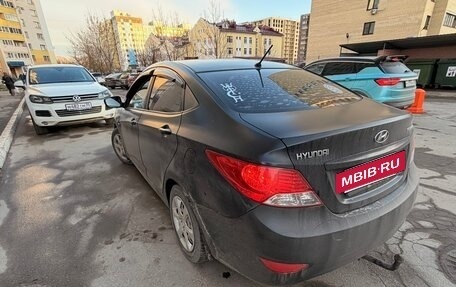 Hyundai Solaris II рестайлинг, 2013 год, 450 000 рублей, 4 фотография