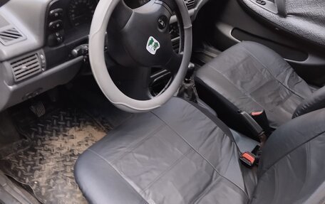 Daewoo Nexia I рестайлинг, 2002 год, 123 000 рублей, 6 фотография