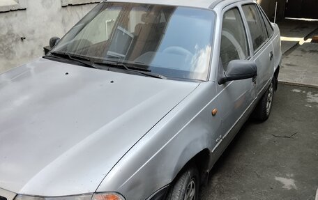 Daewoo Nexia I рестайлинг, 2002 год, 123 000 рублей, 9 фотография