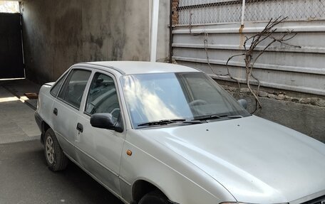 Daewoo Nexia I рестайлинг, 2002 год, 123 000 рублей, 8 фотография