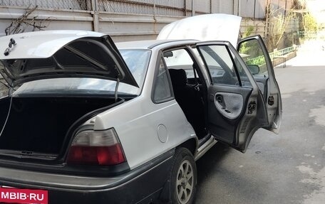 Daewoo Nexia I рестайлинг, 2002 год, 123 000 рублей, 7 фотография