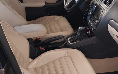 Volkswagen Jetta VI, 2012 год, 1 050 000 рублей, 14 фотография