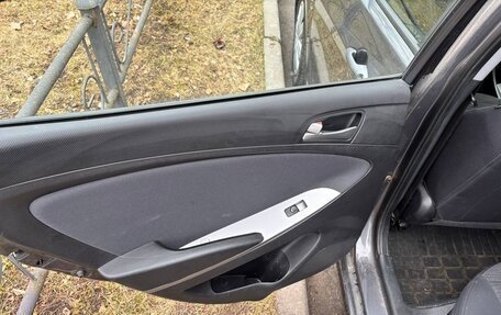 Hyundai Solaris II рестайлинг, 2016 год, 1 200 000 рублей, 25 фотография