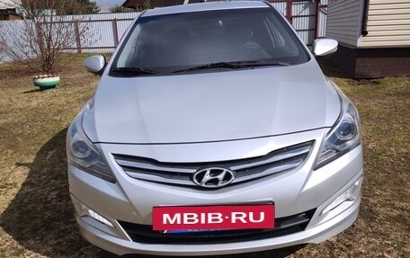 Hyundai Solaris II рестайлинг, 2015 год, 1 150 000 рублей, 3 фотография