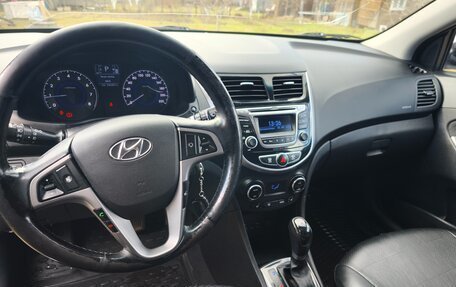 Hyundai Solaris II рестайлинг, 2015 год, 1 150 000 рублей, 14 фотография