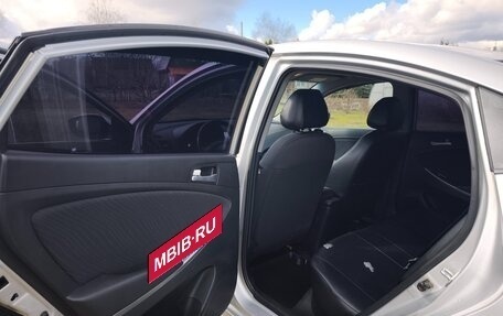 Hyundai Solaris II рестайлинг, 2015 год, 1 150 000 рублей, 15 фотография