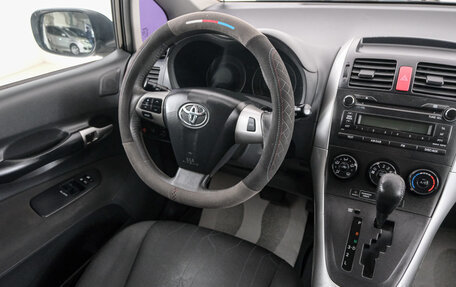 Toyota Auris II, 2011 год, 1 099 000 рублей, 10 фотография