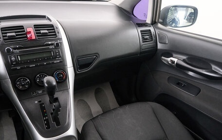 Toyota Auris II, 2011 год, 1 099 000 рублей, 12 фотография