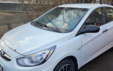 Hyundai Solaris II рестайлинг, 2012 год, 530 000 рублей, 1 фотография