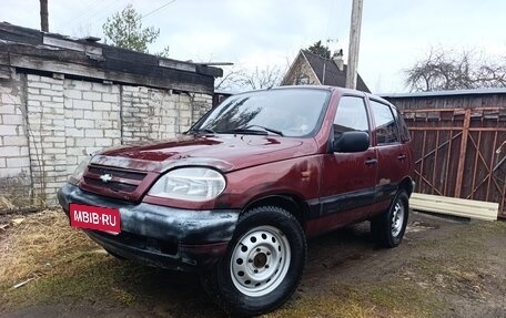 Chevrolet Niva I рестайлинг, 2004 год, 250 000 рублей, 1 фотография