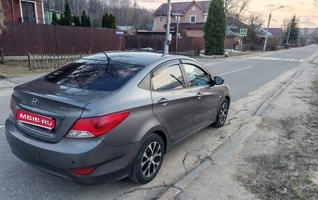 Hyundai Solaris II рестайлинг, 2011 год, 650 000 рублей, 1 фотография