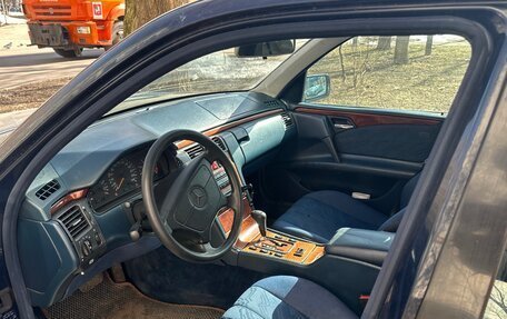 Mercedes-Benz E-Класс, 1998 год, 170 000 рублей, 4 фотография