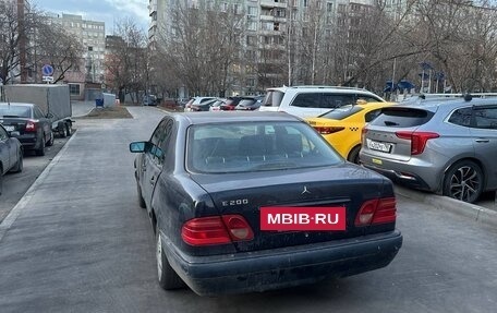 Mercedes-Benz E-Класс, 1998 год, 170 000 рублей, 3 фотография