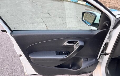 Volkswagen Polo VI (EU Market), 2013 год, 750 000 рублей, 10 фотография