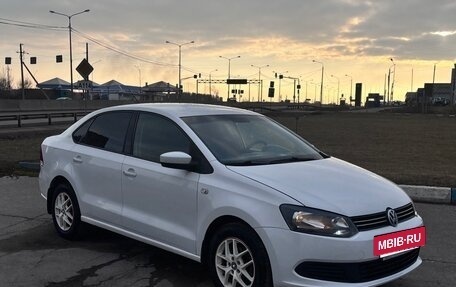 Volkswagen Polo VI (EU Market), 2013 год, 750 000 рублей, 2 фотография