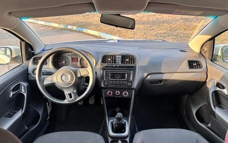 Volkswagen Polo VI (EU Market), 2013 год, 750 000 рублей, 15 фотография