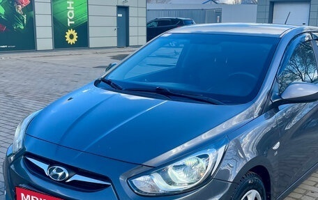 Hyundai Solaris II рестайлинг, 2014 год, 950 000 рублей, 2 фотография