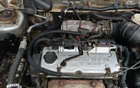 Mitsubishi Carisma I, 2000 год, 220 000 рублей, 9 фотография